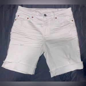 American Eagle Men’s White Shorts